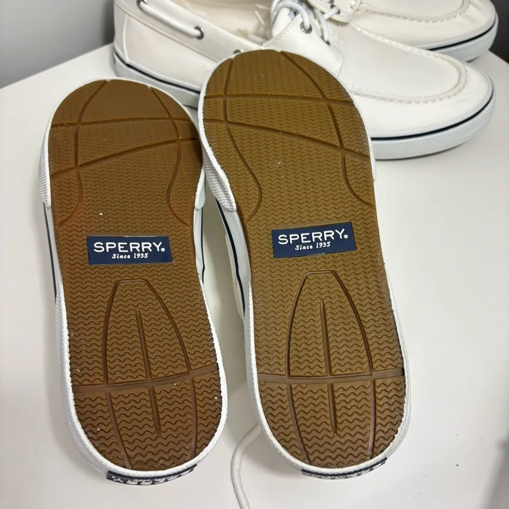 Sperry Men's Classic White Boat Shoes - Picture 9 of 10